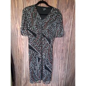 Vior Vior short sleeve v neck dress flowy floral design size 18